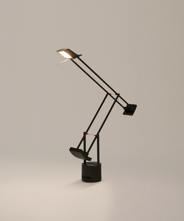101127. [Artemide] 단스텐드